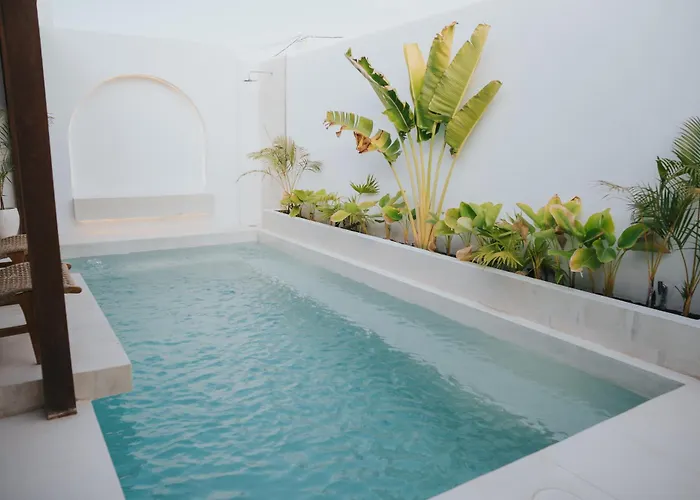 Brandon With Private Pool Villa *