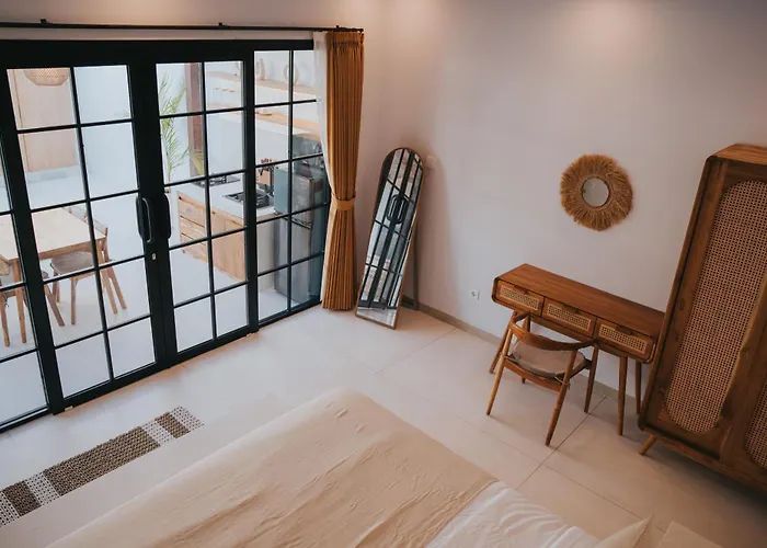Brandon With Private Pool