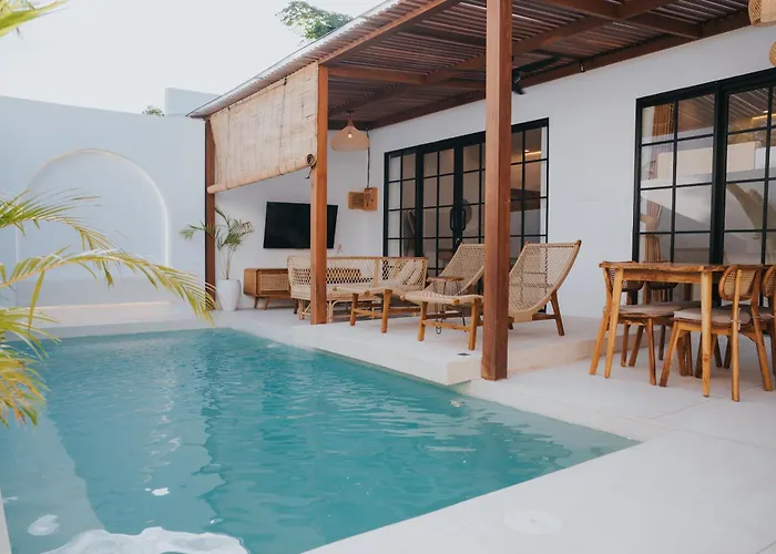 Brandon With Private Pool